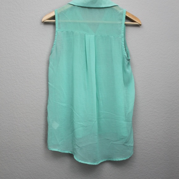 Three Hearts Seafoam Button Down Tank - Picture 2 of 4